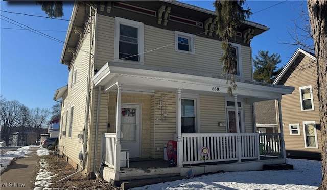 view of front of house featuring a porch