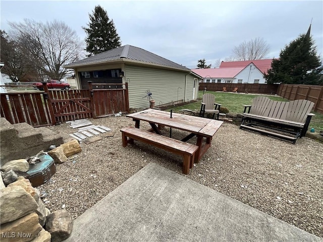 view of yard featuring a patio area