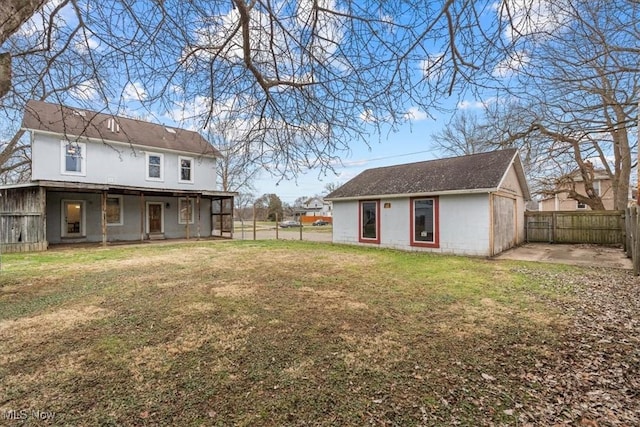 117 Franklin St, Marietta, OH 45750 - back of property with an outdoor structure
