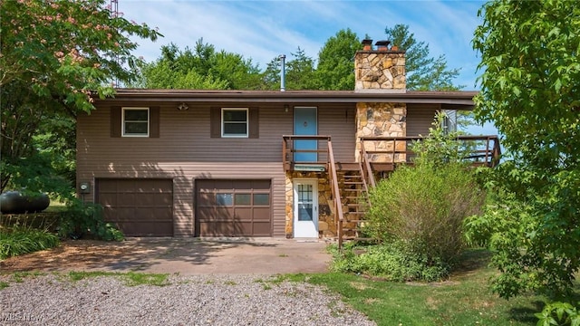 view of front of property featuring a garage