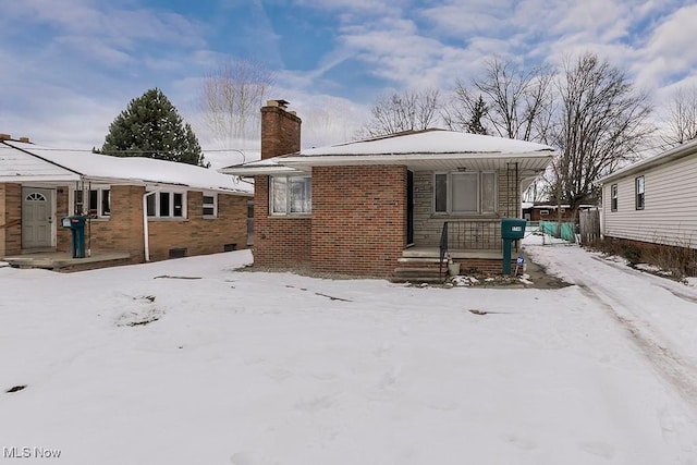 view of front of property