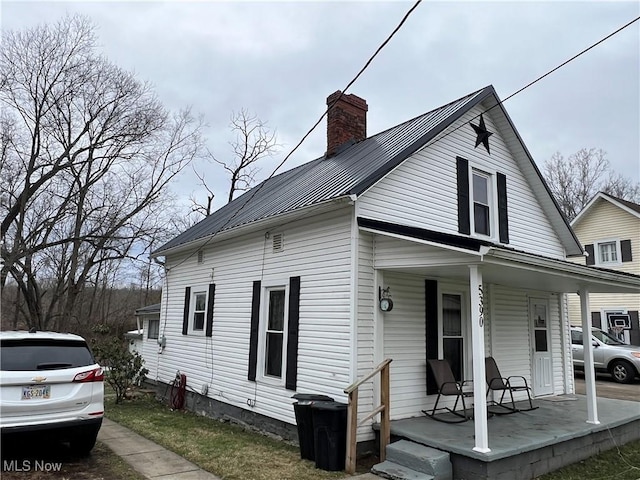 view of front of property with a porch