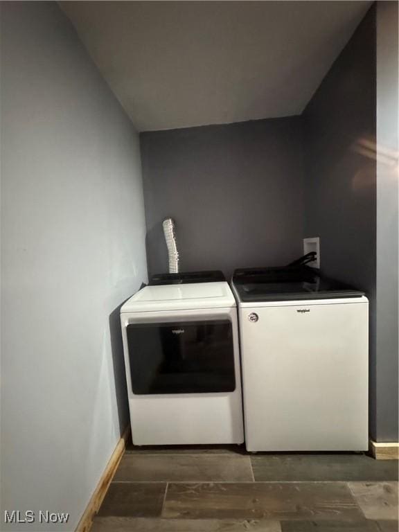 washroom with washer and clothes dryer