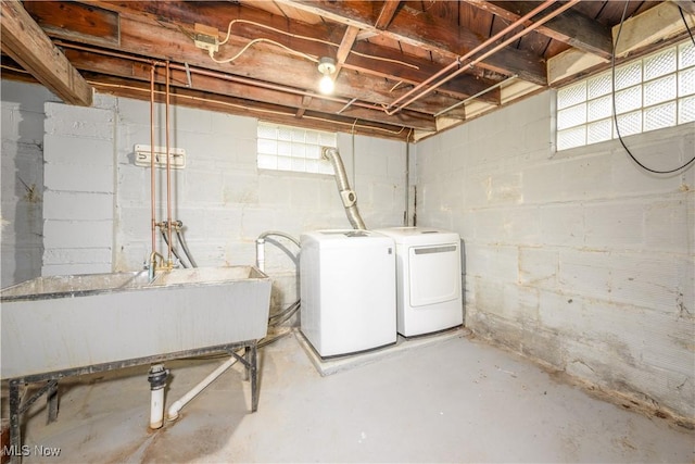 basement with washing machine and dryer