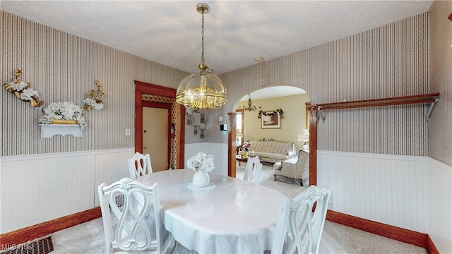 dining room with carpet