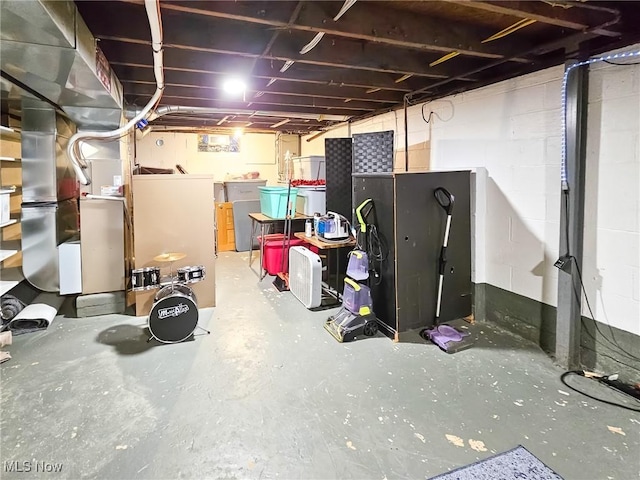 basement with washing machine and dryer