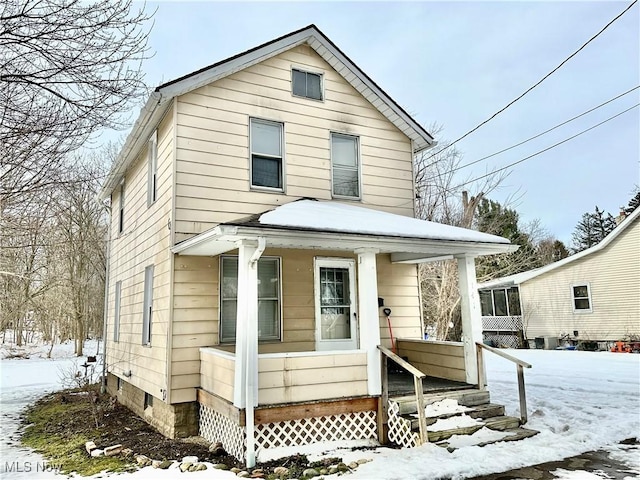 view of front of property