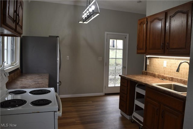 kitchen with sink, tasteful backsplash, ornamental molding, dark hardwood / wood-style flooring, and white electric stove