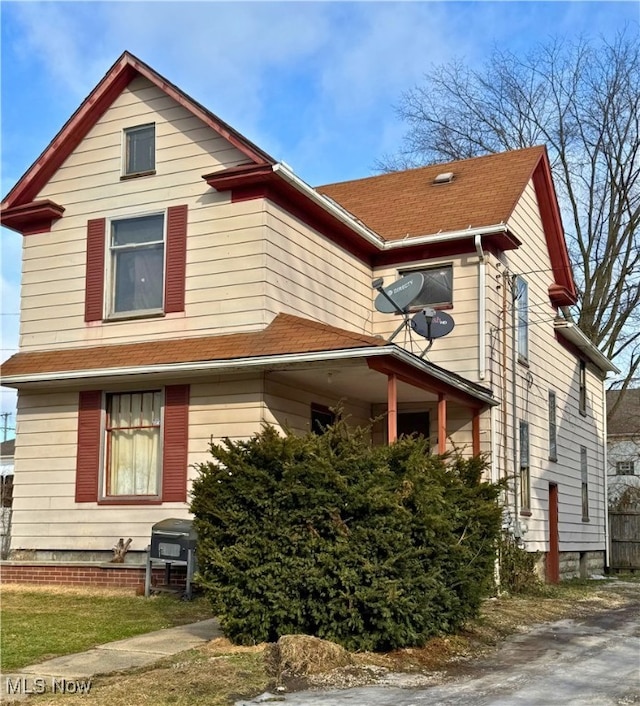 view of side of property