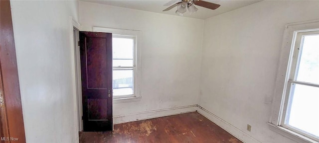 empty room with ceiling fan