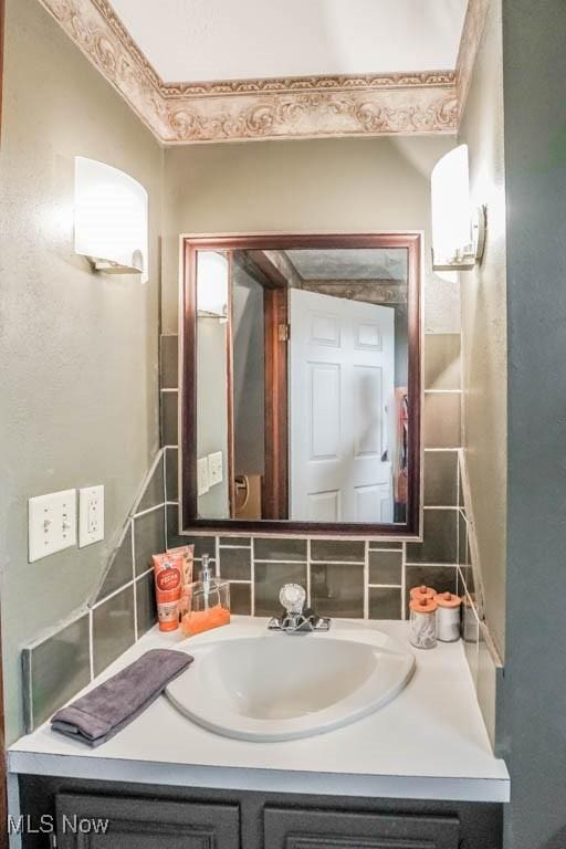 bathroom with vanity