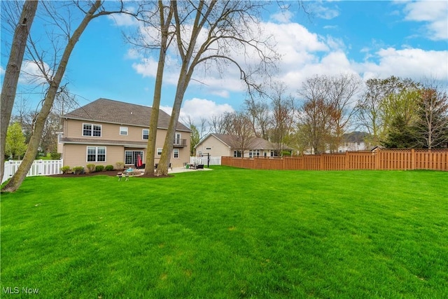 view of yard with a patio area