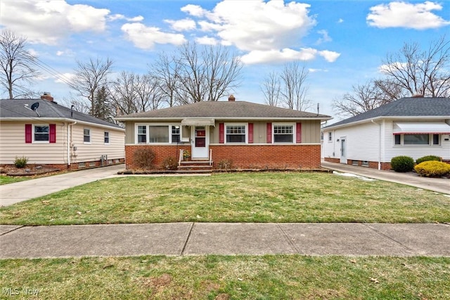 single story home featuring a front yard