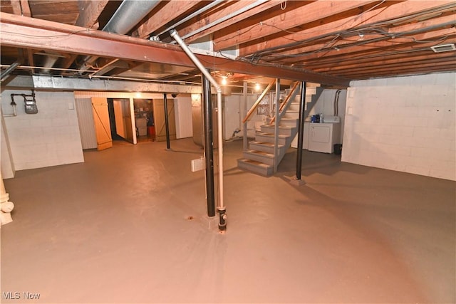 basement featuring washer / dryer