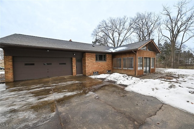 view of front of house with a garage