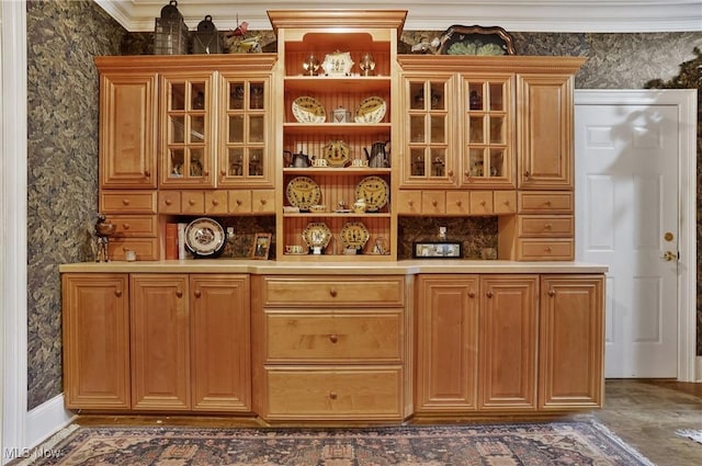 bar with ornamental molding