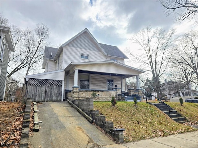 view of front facade featuring covered porch