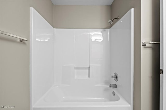 bathroom featuring shower / bath combination