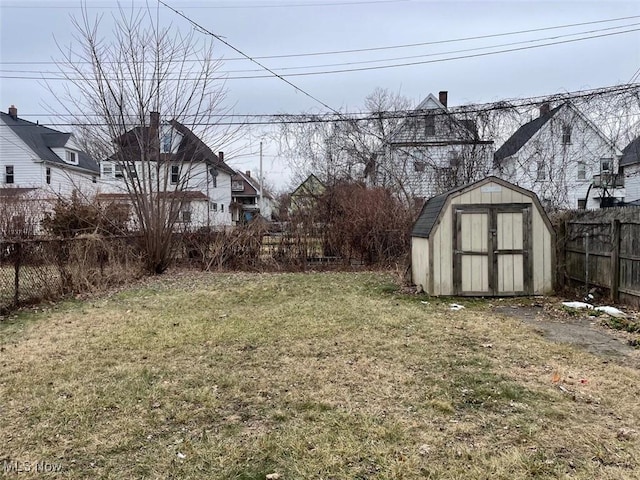 view of yard with a shed