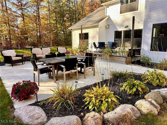 view of patio featuring outdoor lounge area