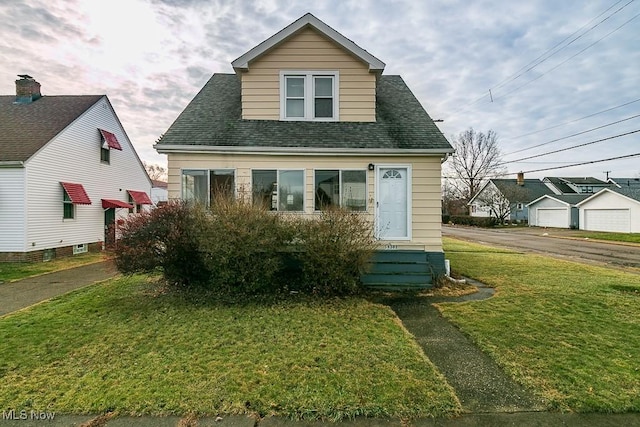 view of front of home featuring a front yard