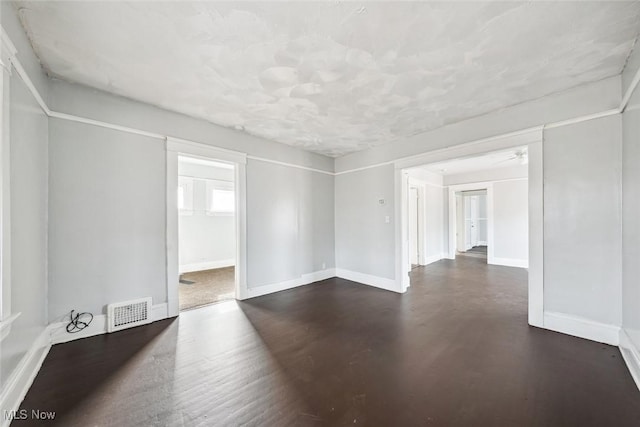 spare room featuring ceiling fan