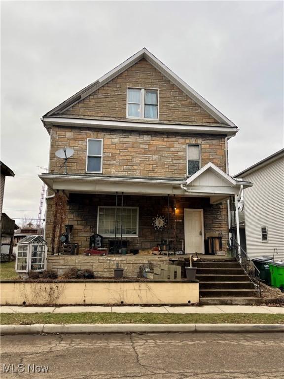 view of front of property featuring a porch