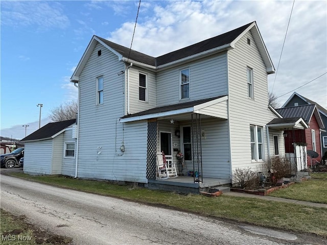 view of front of house with covered porch