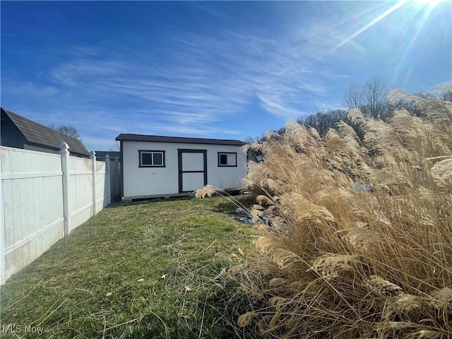 exterior space featuring a yard