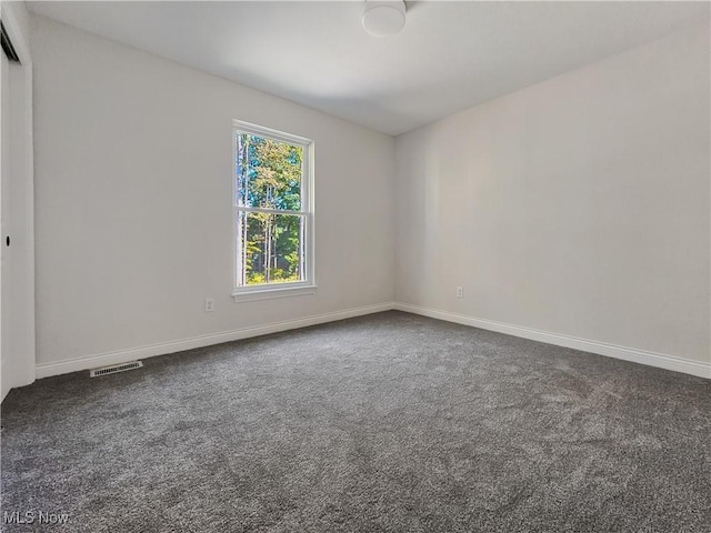 empty room with carpet