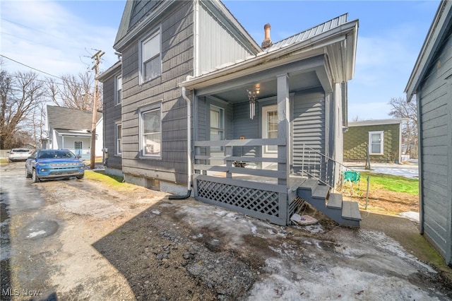 view of front of home featuring a porch