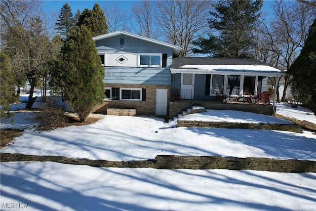 view of front facade featuring a porch