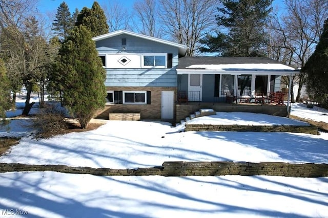 view of front of house featuring covered porch