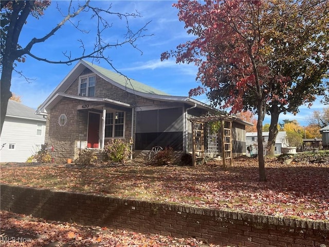 view of front of property