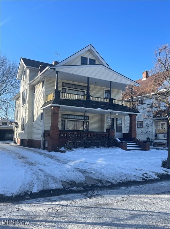 view of front of property