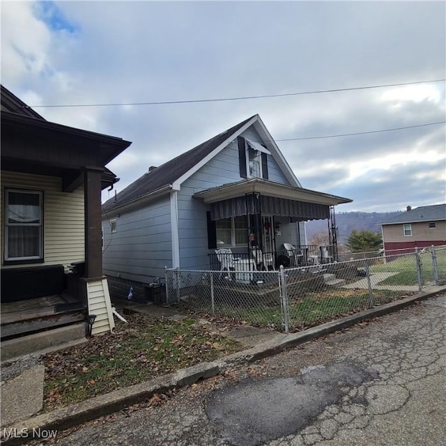 view of front of house with a porch