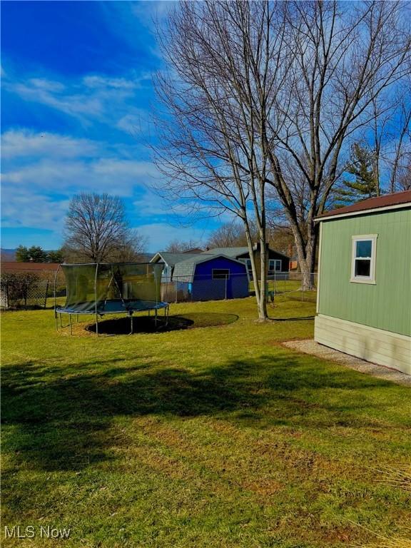 130 Rauch Dr, Marietta, OH 45750 - view of yard with a trampoline