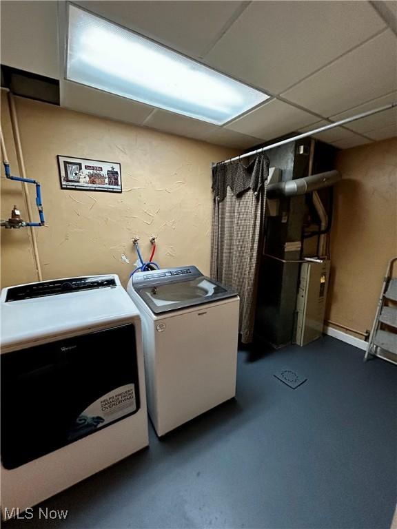 130 Rauch Dr, Marietta, OH 45750 - laundry room featuring washing machine and clothes dryer