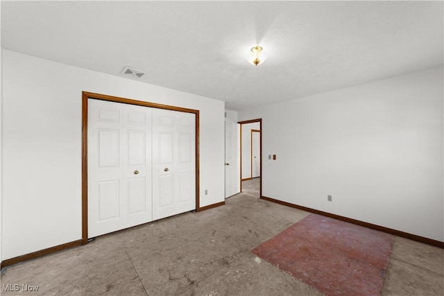 34210 Beacon Dr, Willoughby, OH 44094 - unfurnished bedroom featuring a closet