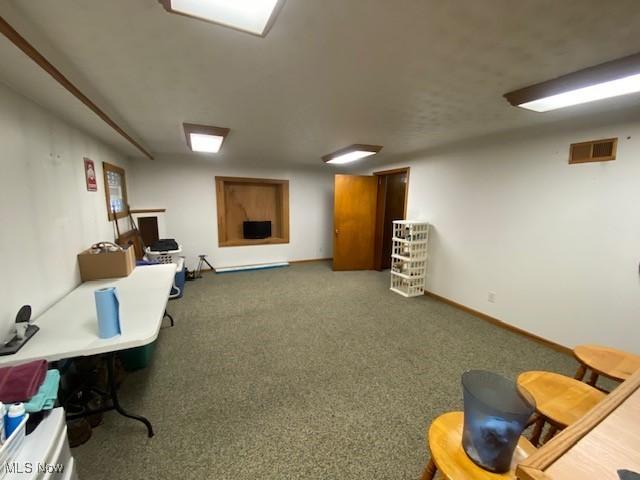 1005 Pierce Ave, Toronto, OH 43964 - home office with carpet
