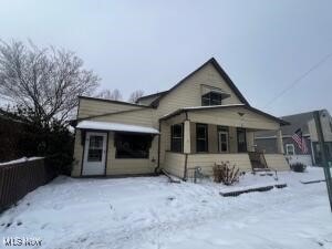 view of front of house with covered porch