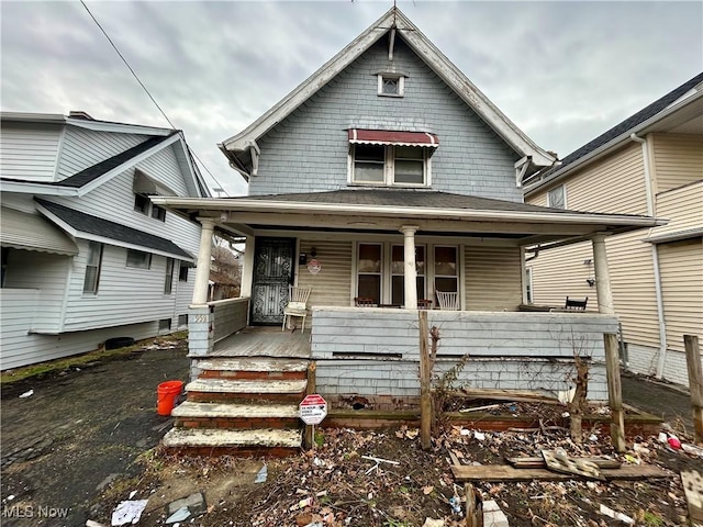 view of front of home featuring a porch