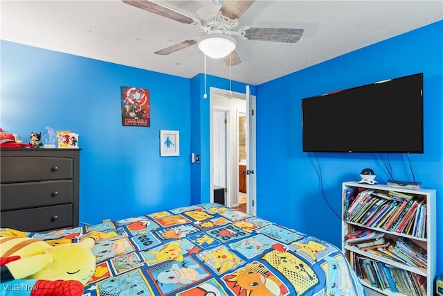 bedroom with ceiling fan