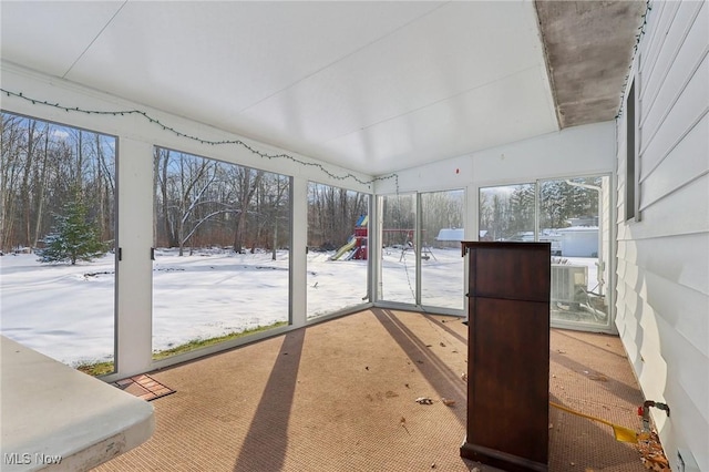 unfurnished sunroom with a healthy amount of sunlight