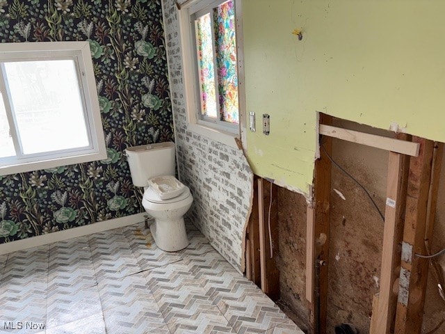 bathroom featuring toilet