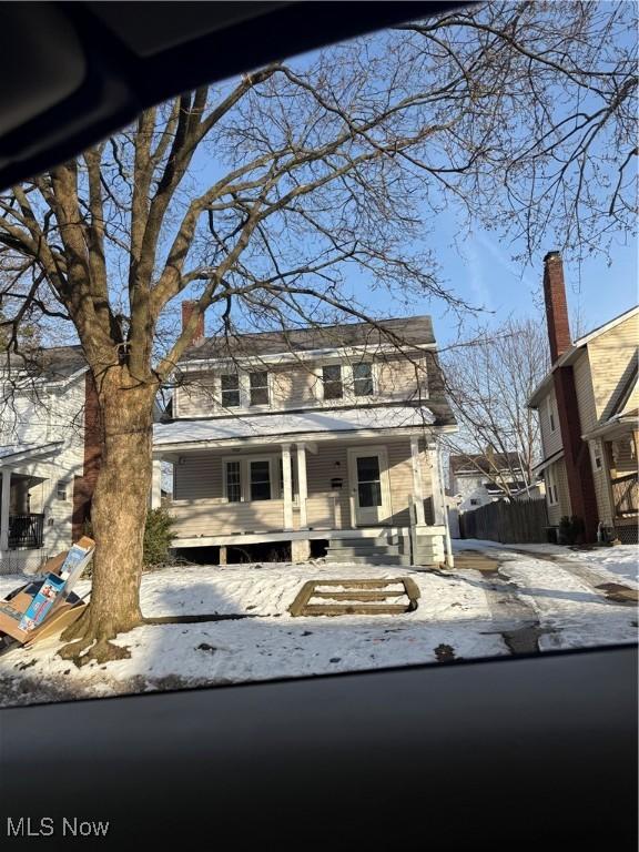 view of front of home featuring a porch