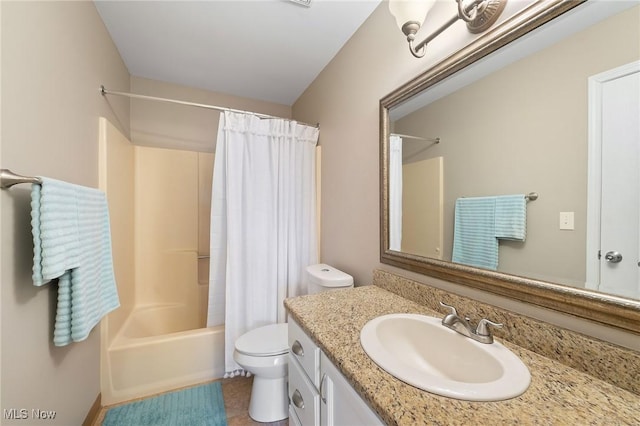 1260 Boardman-Canfield Rd # 29, Boardman, OH 44512 - full bathroom with vanity, shower / tub combo with curtain, and toilet