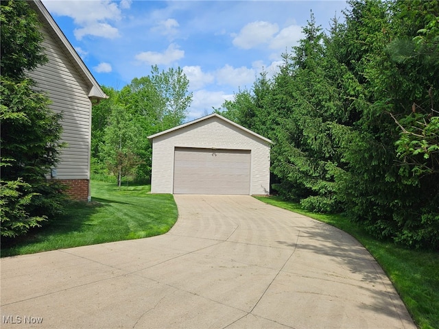 615 Crystal Brooke Dr, Hinckley, OH 44233 - view of detached garage