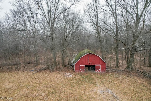 view of outbuilding