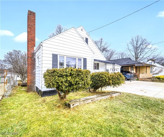 bungalow with a front yard